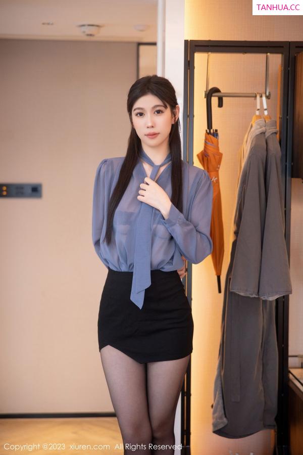 李雅柔  [XiuRen]高清写真图 2023.01.12 No.6122 李雅柔182CM 黑丝美腿第4张图片